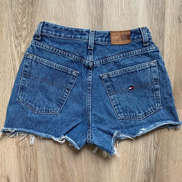 Vintage Reworked Tommy Hilfiger Distressed Denim Shorts - Picture 5 of 5